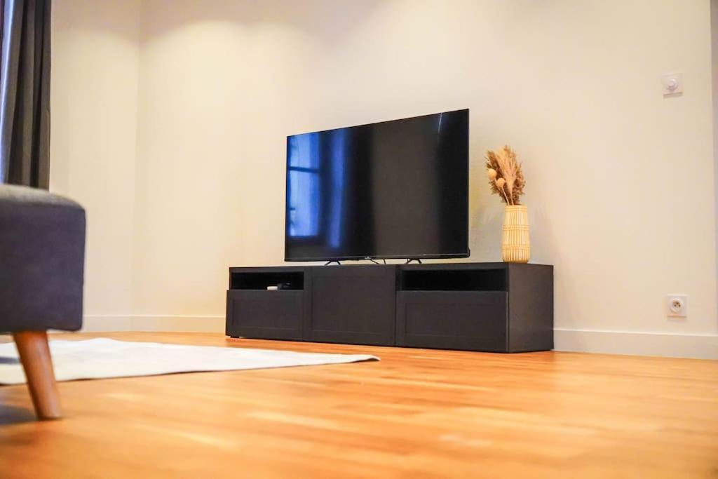 דירות Châteauroux Le Rive Hugo • Elegance & Art De Vivre מראה חיצוני תמונה